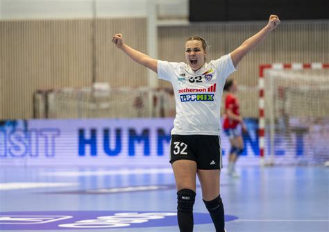 Pásztor Noémi egy junior világbajnoki mérkőzésen