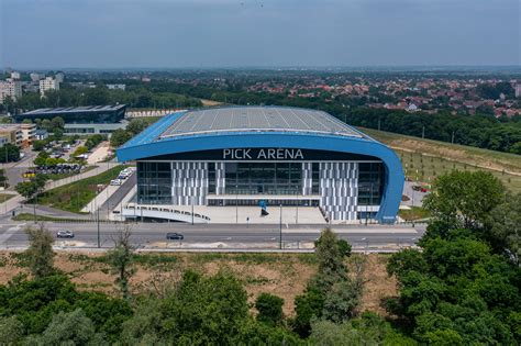 A Soroksári Sportcsarnok külső megjelenése