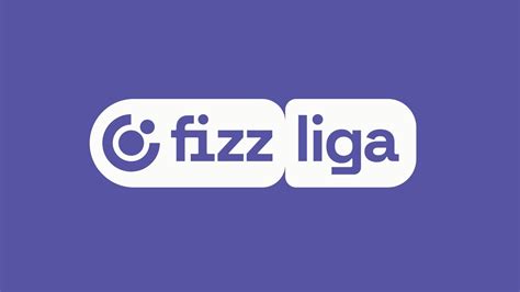 Játékosok ünneplik a gólt egy Fizz Liga mérkőzésen