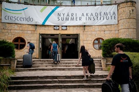 Crescendo Nyári Akadémia hallgatói egy próbán