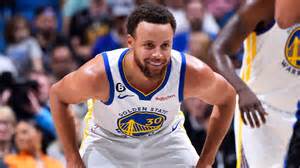 Stephen Curry történelmi hárompontos rekordjai
