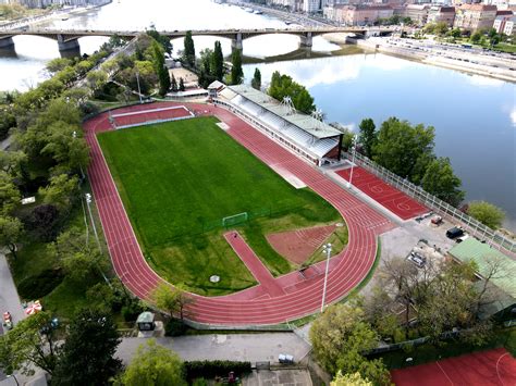 Margitszigeti rekortán futópálya és atlétikai eszközök