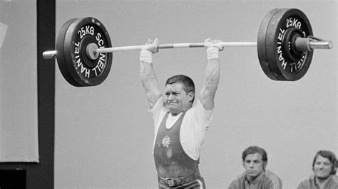 Földi Imre, a Tatabányai Sport Club súlyemelője 1972-ben olimpiai bajnok lett