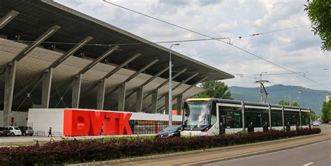 A DVTK Stadion letisztult modern építészete