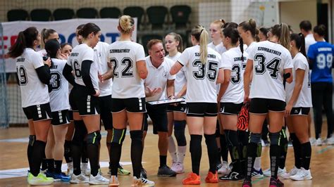Kézilabda mérkőzés hangulata a lelátóról