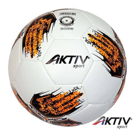 Futsal labda és csapatok játék közben