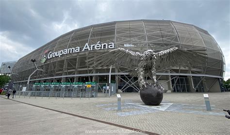 QR-kód a Groupama Aréna kivetítőjén