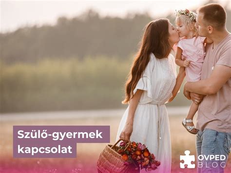 Szülő és gyermek együtt oldanak meg matematikai feladatokat