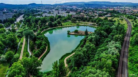 Tatabánya, Cseri Strand uszodája a kezdetek idején