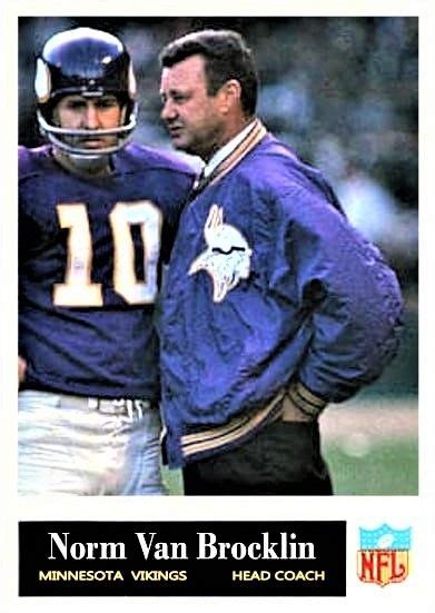 Norm Van Brocklin, a Vikings első edzője
