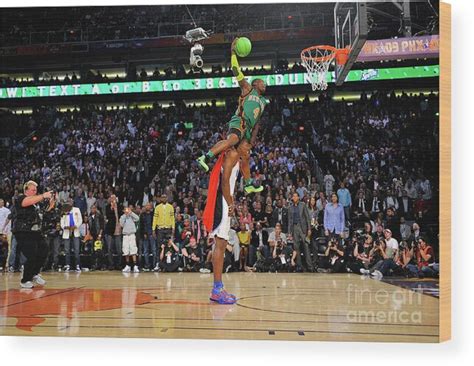 Nate Robinson zsákol Dwight Howard felett