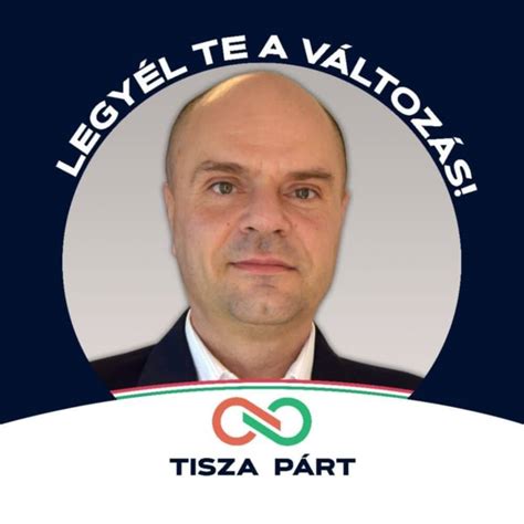 Tóth Gyula edző a medenceparton