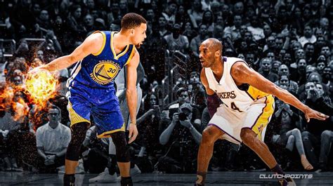 Stephen Curry mezét felemelve ünnepli a rekordját