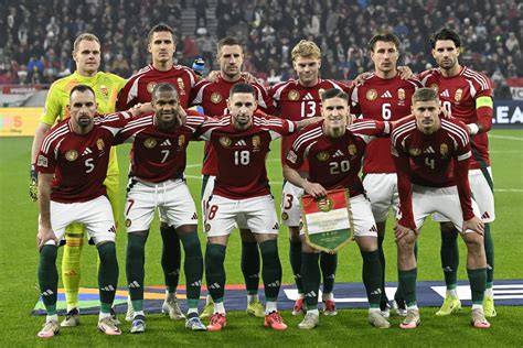 Élénk szurkolói hangulat a stadionban egy magyar válogatott mérkőzésen