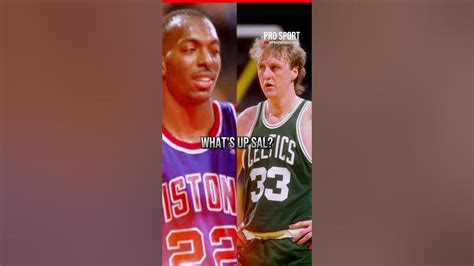 Larry Bird és John Salley a pályán