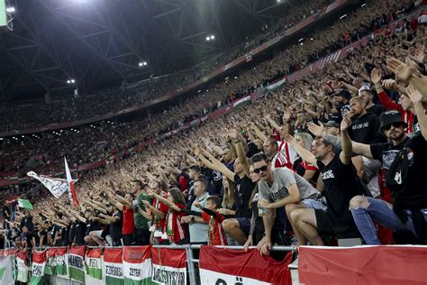 A magyar szurkolók a Dalga Arénában