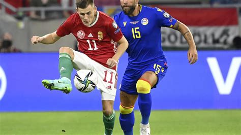 Schön Szabolcs gólt szerez a Magyarország - Szlovénia mérkőzésen