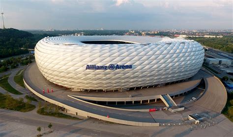 Allianz Aréna kívülről egy meccs este