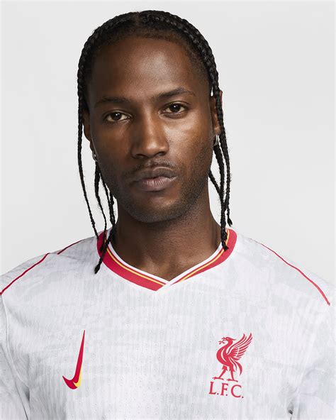 Liverpool FC logó és ikonikus piros-fekete-fehér színek
