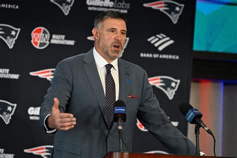 Mike Vrabel a New England Patriots vezetőedzőjeként