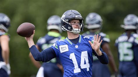 Sam Darnold, a Seattle Seahawks irányítója játék közben