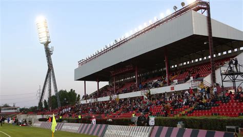 A régi Bozsik Stadion bontási munkálatai