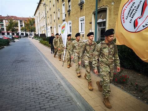 A két csapat feszült küzdelme a korábbi El Clásicókon