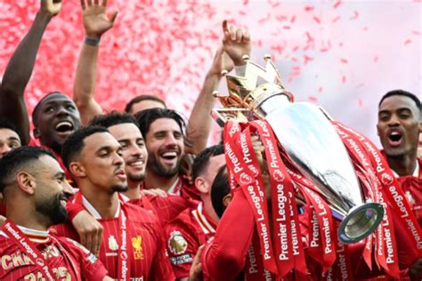 Infografika a Premier League statisztikáiról (gólok, látogatottság)