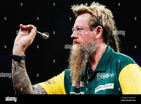 Simon Whitlock, a darts játékos