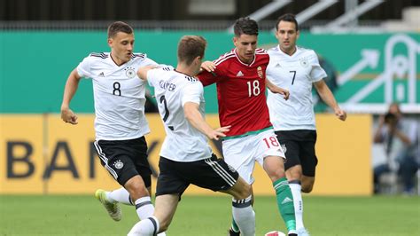 Fiatal focista Lemmens a világ körül trükköt hajt végre