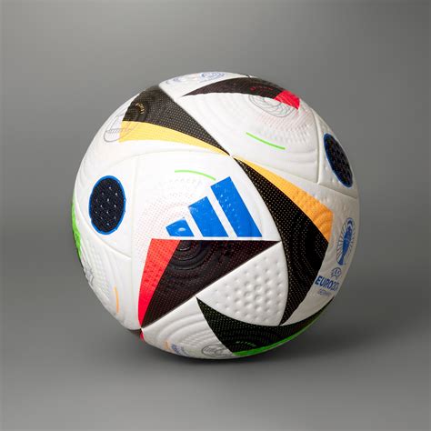 Adidas Fussballiebe Pro EURO 2024 meccslabda