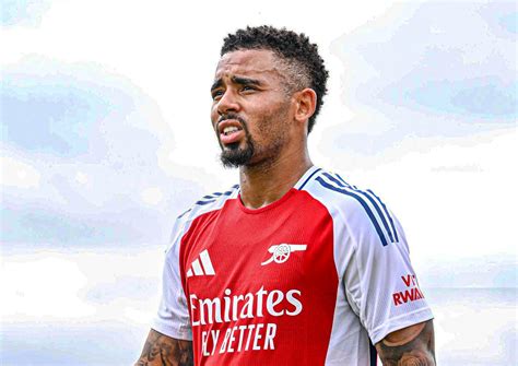 Gabriel Jesus mankóval és védőcsizmában