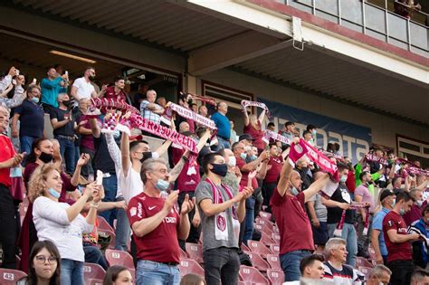 Dél-amerikai szurkolók a stadionban