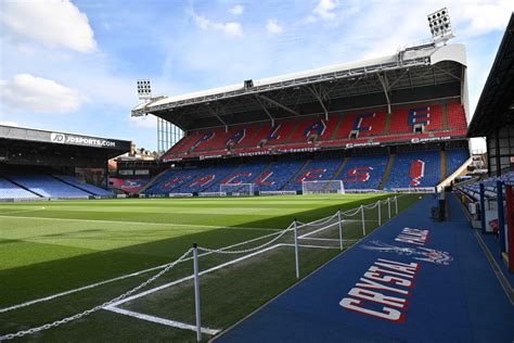Crystal Palace stadion a mérkőzés előtt