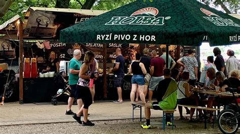 Sörfesztivál a Balaton partján