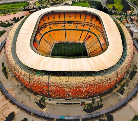 FNB Stadion éjszakai megvilágításban