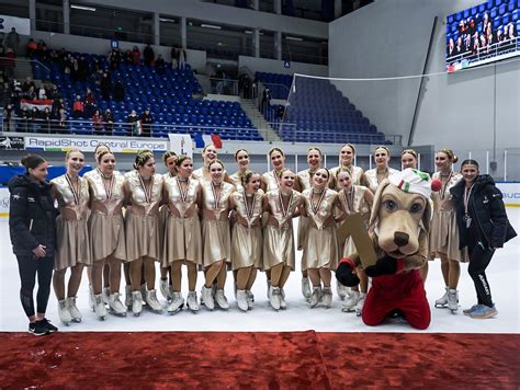 Magyar és dél-koreai jégkorongozók a Vasas Jégcentrumban
