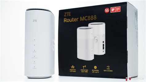 ZTE router hátoldala tápcsatlakozóval és gombokkal