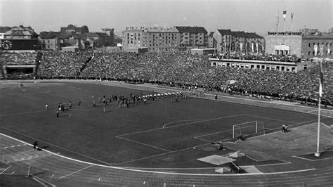 A magyar-angol 7-1-es mérkőzés pillanata a Népstadionban, 1954