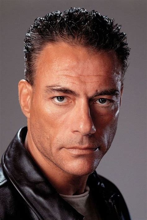 Jean-Claude Van Damme egy akciófilm jelenetben