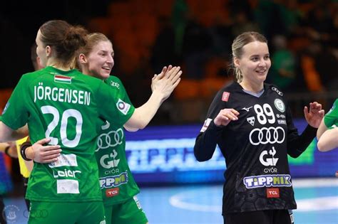 Per Johansson, a Győri Audi ETO KC vezetőedzője meccs közben