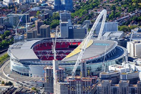 London Stadion éjszakai megvilágításban