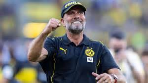 Jürgen Klopp motiváló beszédet tart a csapatnak