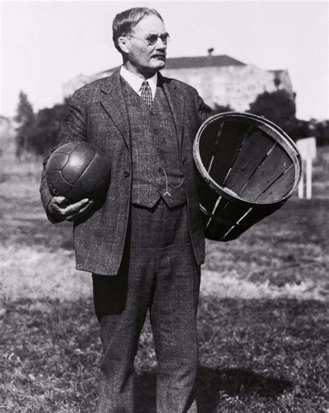 James Naismith, a kosárlabda feltalálója