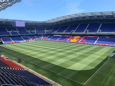 Lipcsei Red Bull Aréna stadion kívülről