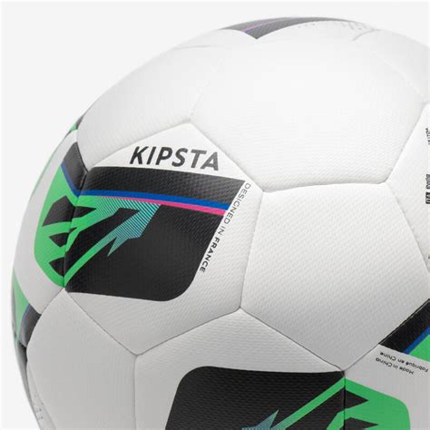 A Kipsta V900 labda 12 paneles kialakítása