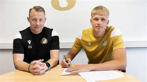 Olekszandr Piscsur, az ETO FC Győr játékosa, gólöröm közben