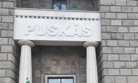 Puskás Múzeum bejárat