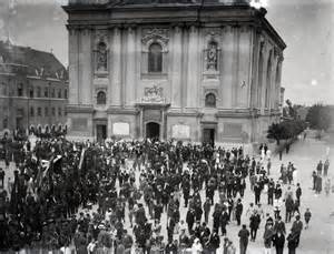 Régi fotó az 1920-as évekbeli somogyjádi vásártérről, ahol az első focimeccseket játszották