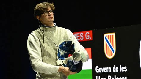 Szemes Gergő vívás közben